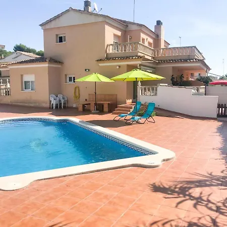Casa Con Piscina Privada Ideal Para Familias Calafell